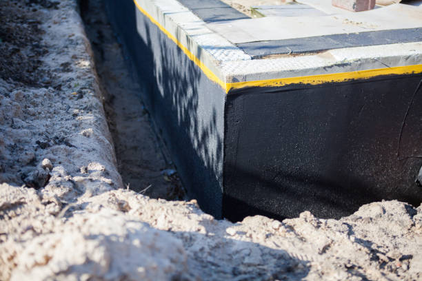 Flood containment and hydraulic sealing in Young America, IN